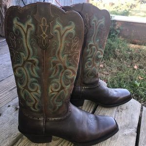 Justin boots style L2552 7 1/2